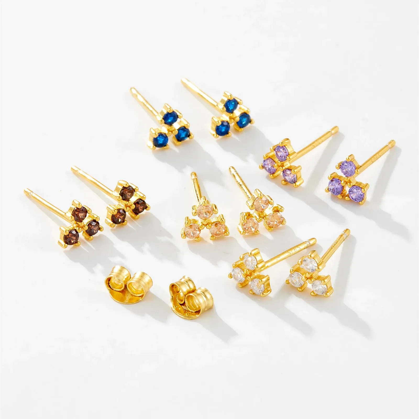 ANDYWEN 925 сребърни обеци с три цветни циркония и винтов гръб