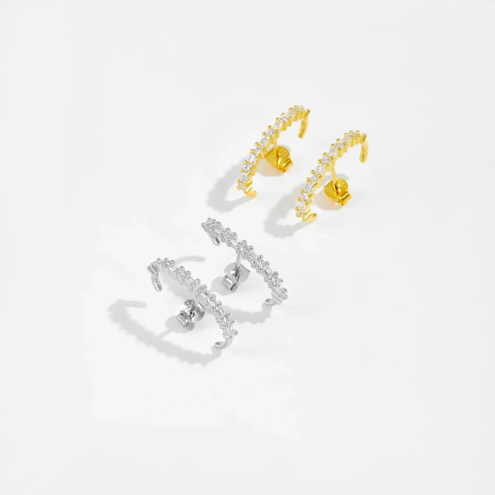 Златисти сребърни обеци с циркон и винтов гръб ANDYWEN