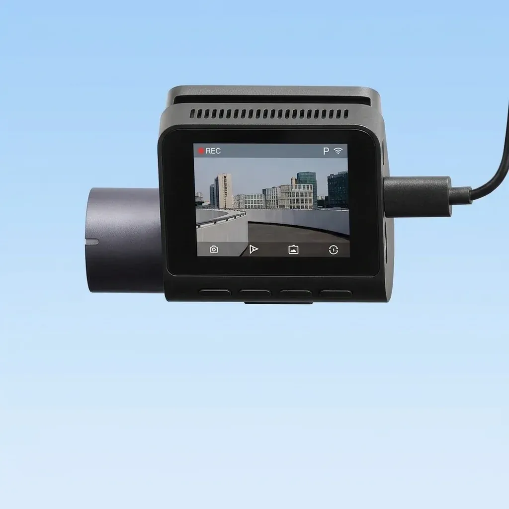 70mai A410 двуканален видеорегистратор отпред