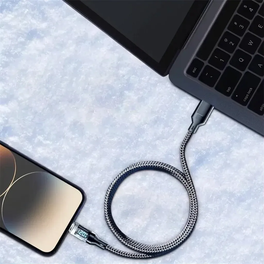 USB-C кабел с LED дисплей