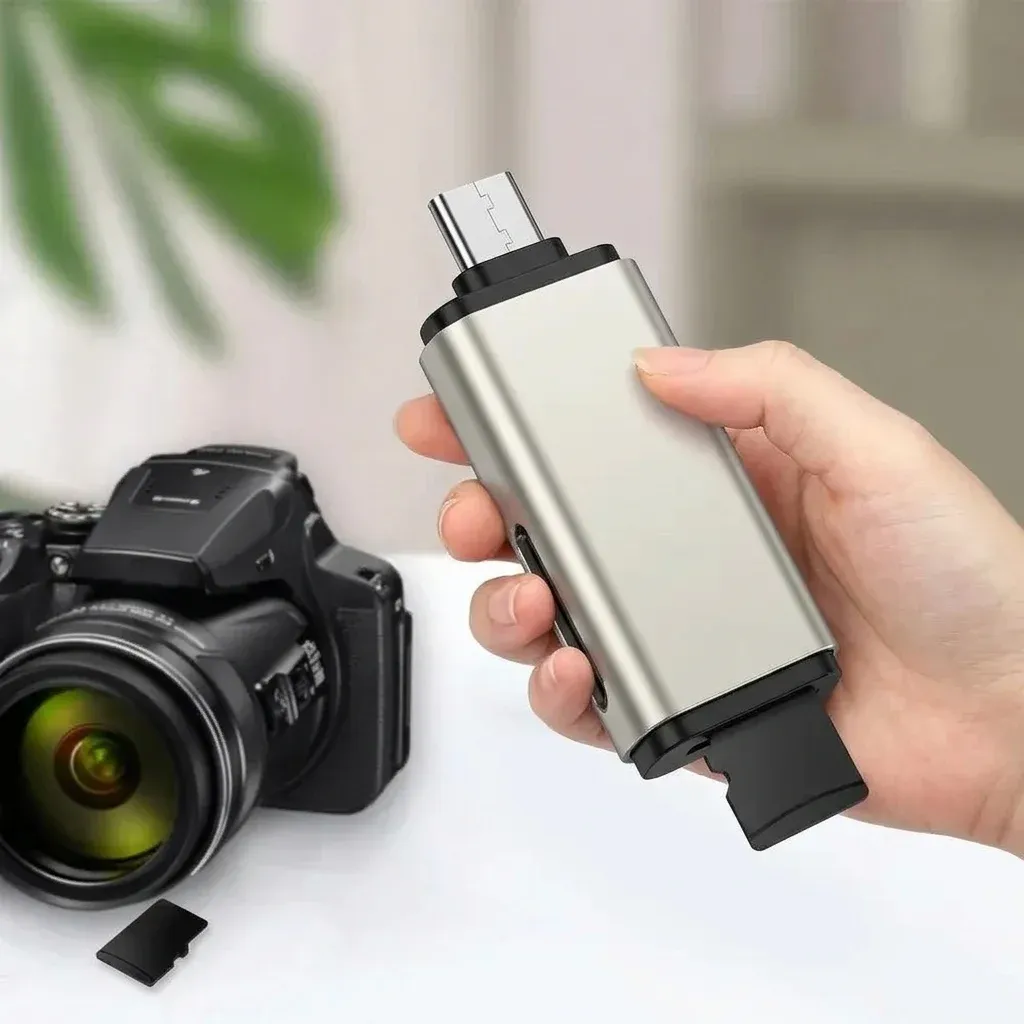 Компактен USB-C четец за TF карти