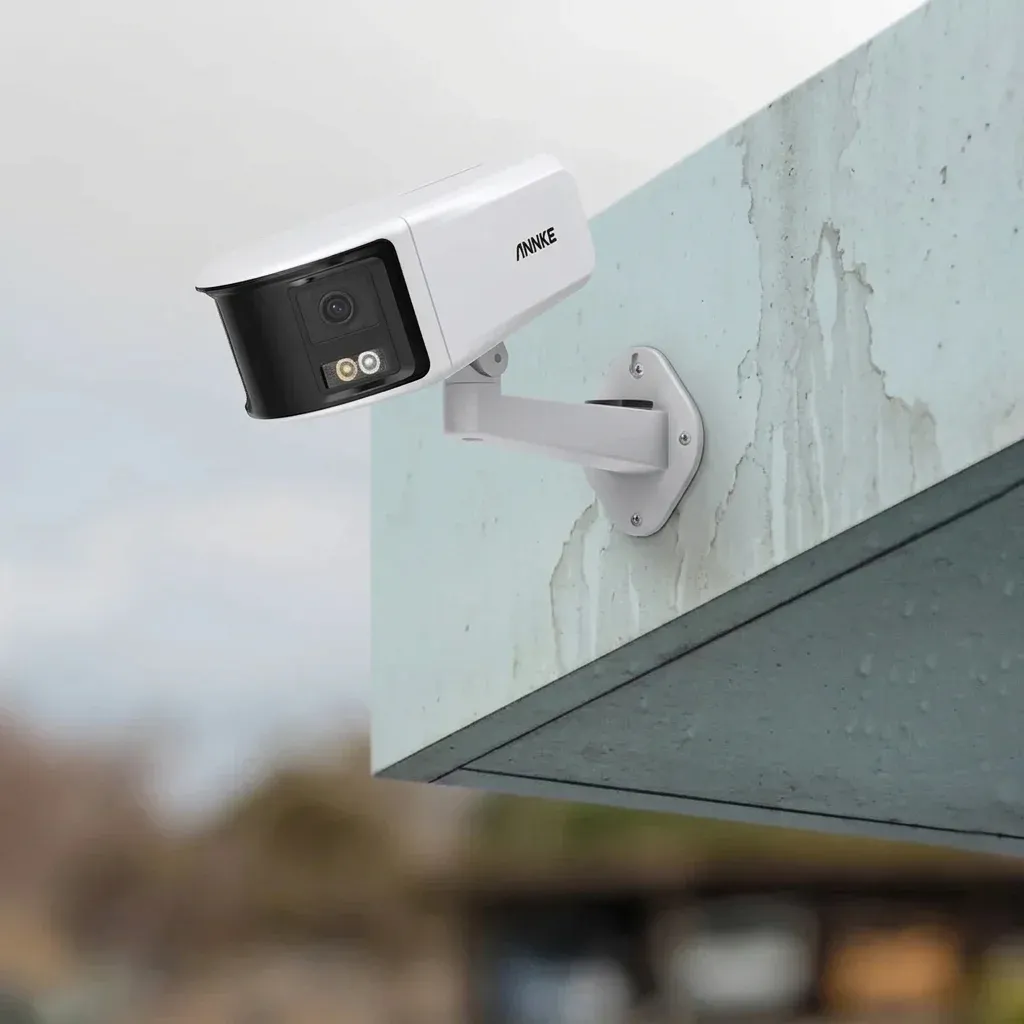 ANNKE двулещова PoE камера 180° панорама