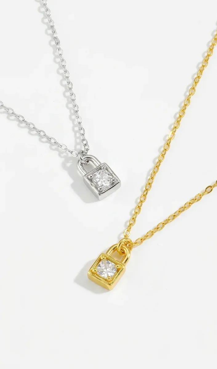 Фино сребърно колие с ключалка ANDYWEN