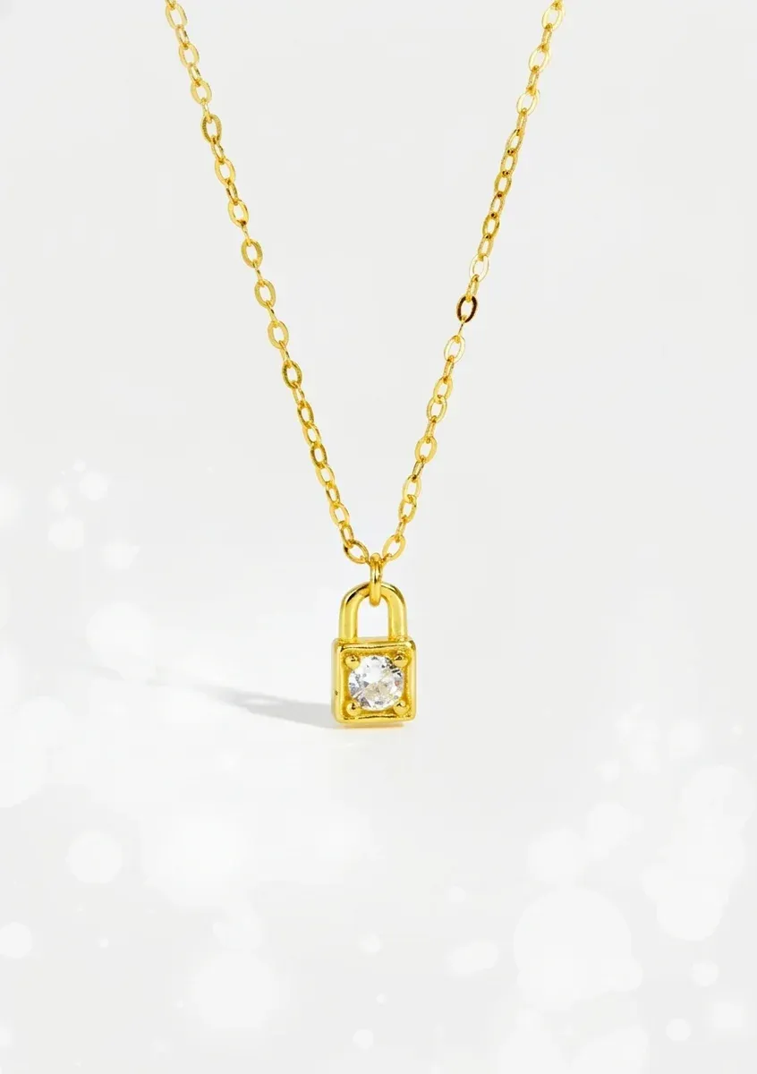 Фино златисто колие с катинарче и циркон