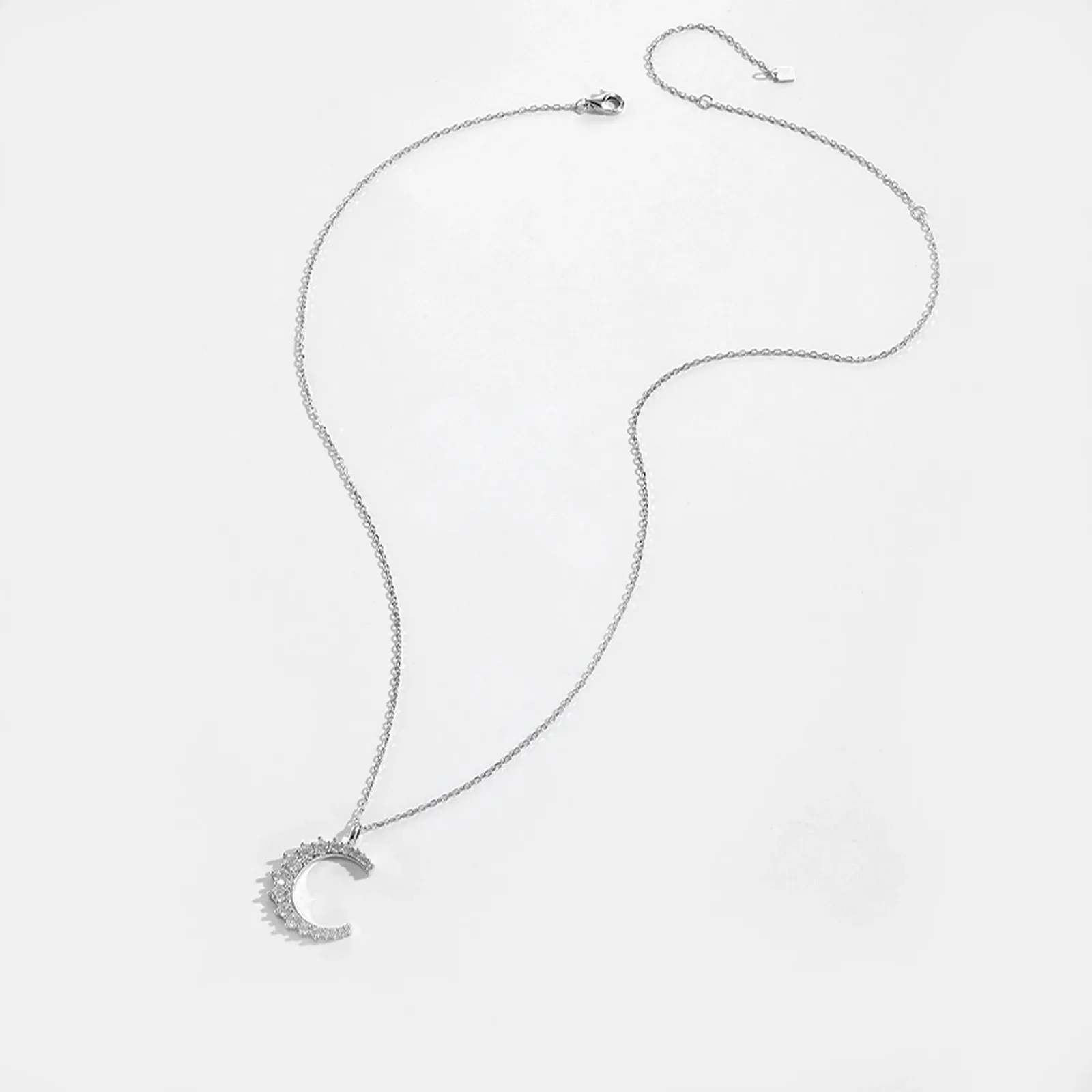 Сребърно колие с лунен медальон и син циркон ANDYWEN