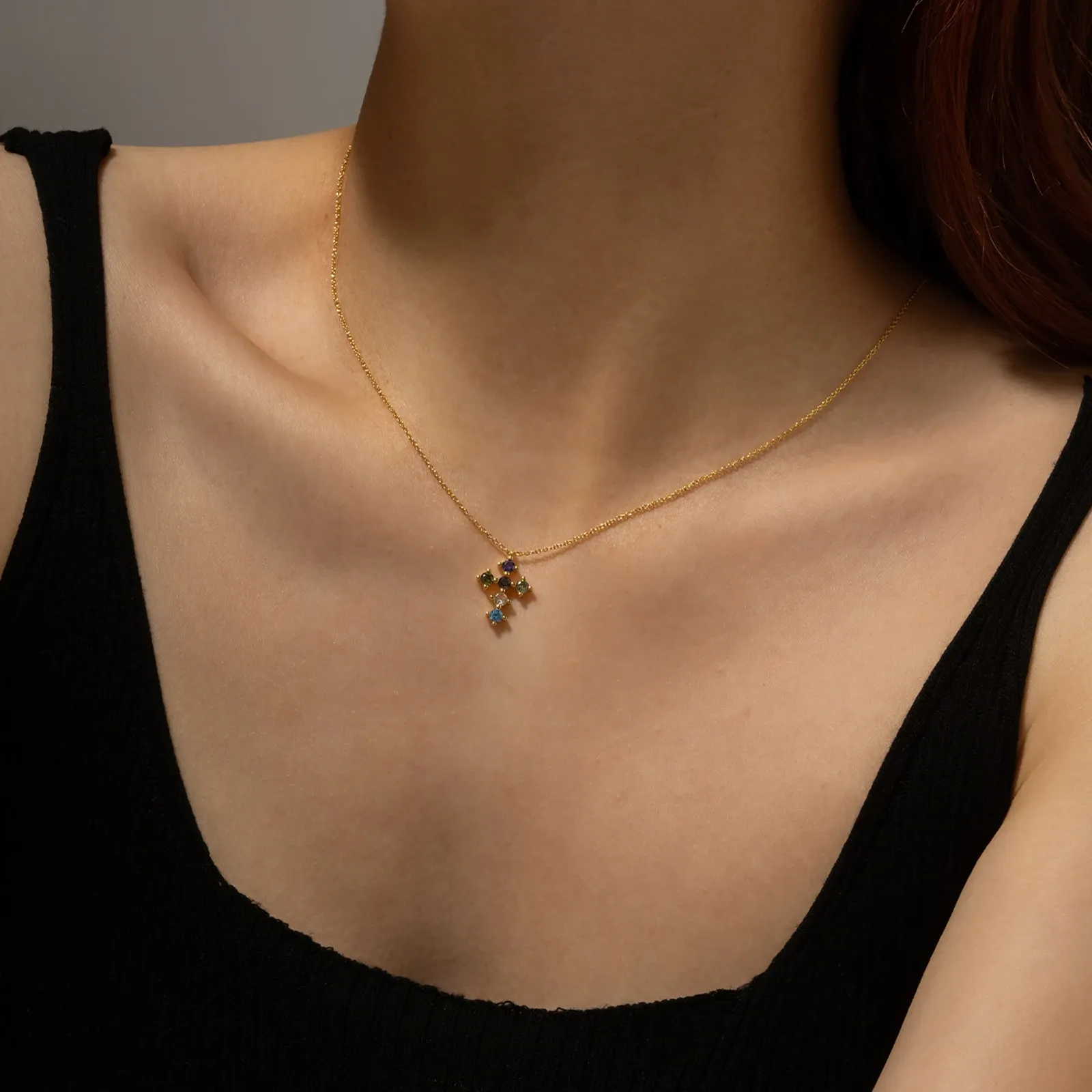 Сребърно колие с цветен кръст и цирконий ANDYWEN