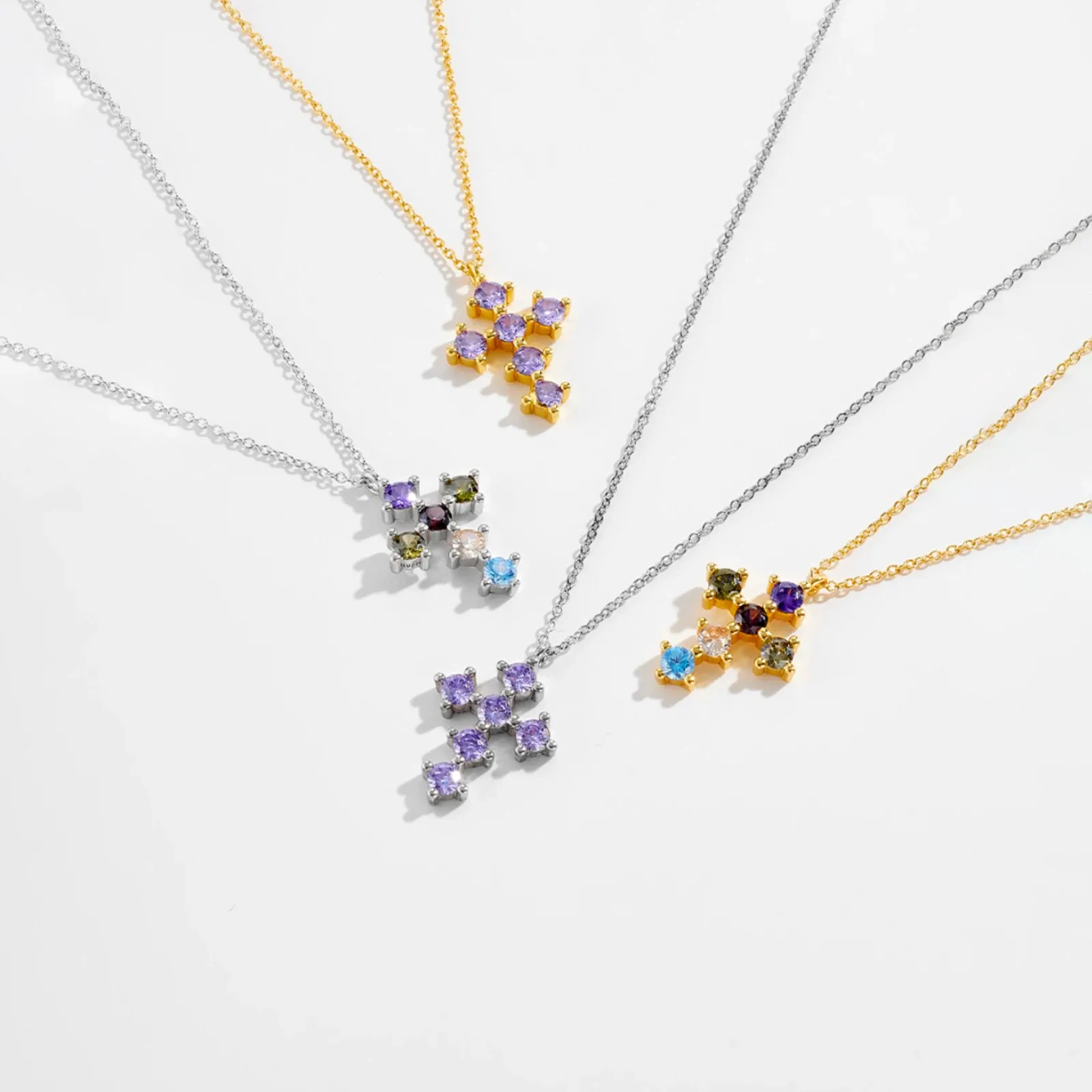 Сребърно колие с цветен кръст и цирконий ANDYWEN