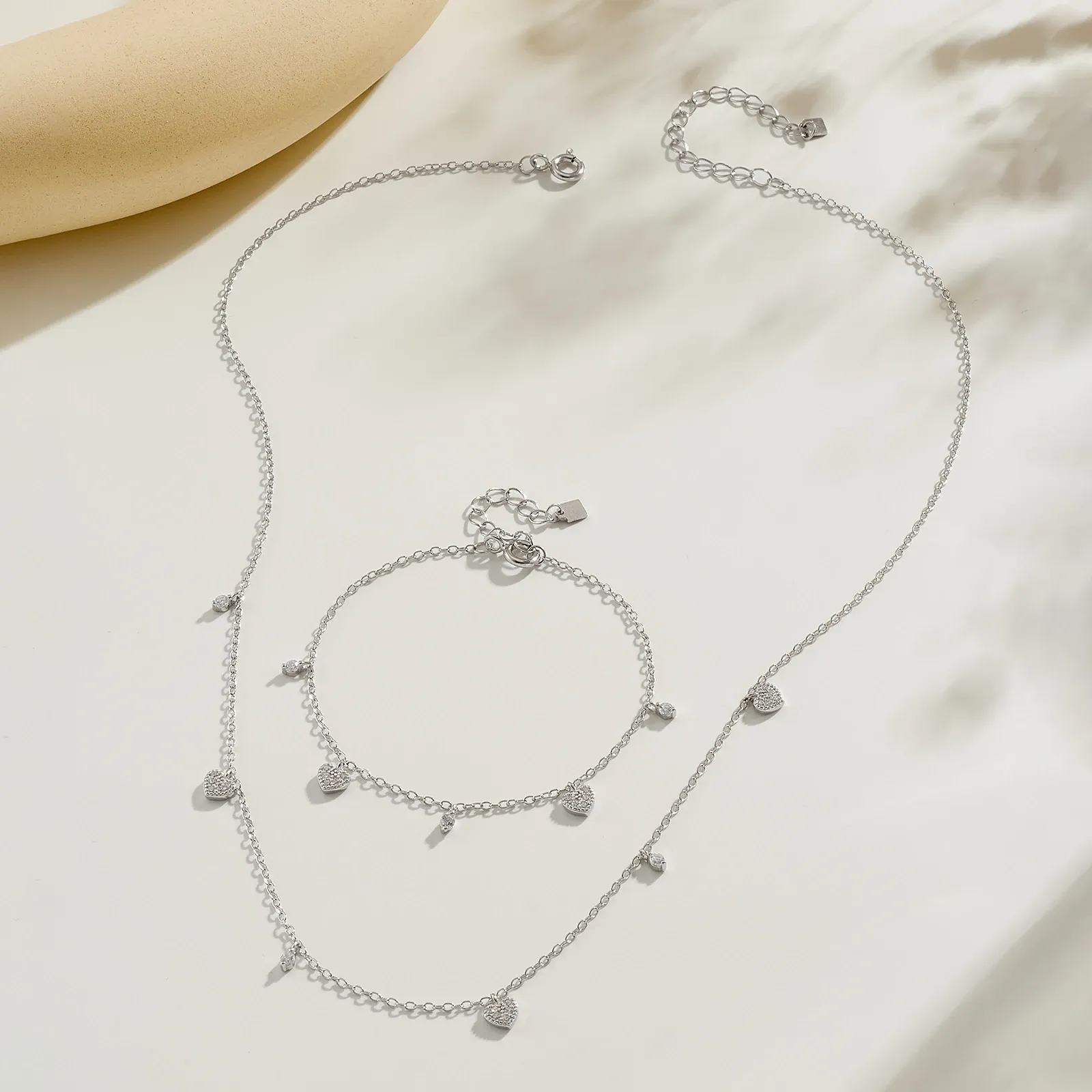 Фино сребърно колие и гривна със сърце и циркон ANDYWEN