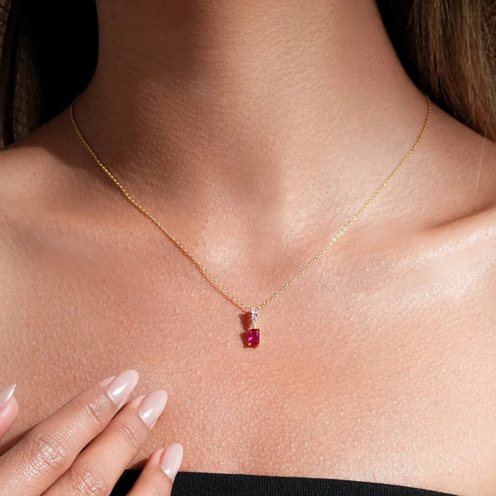 Геометрично сребърно колие с цветен циркон ANDYWEN