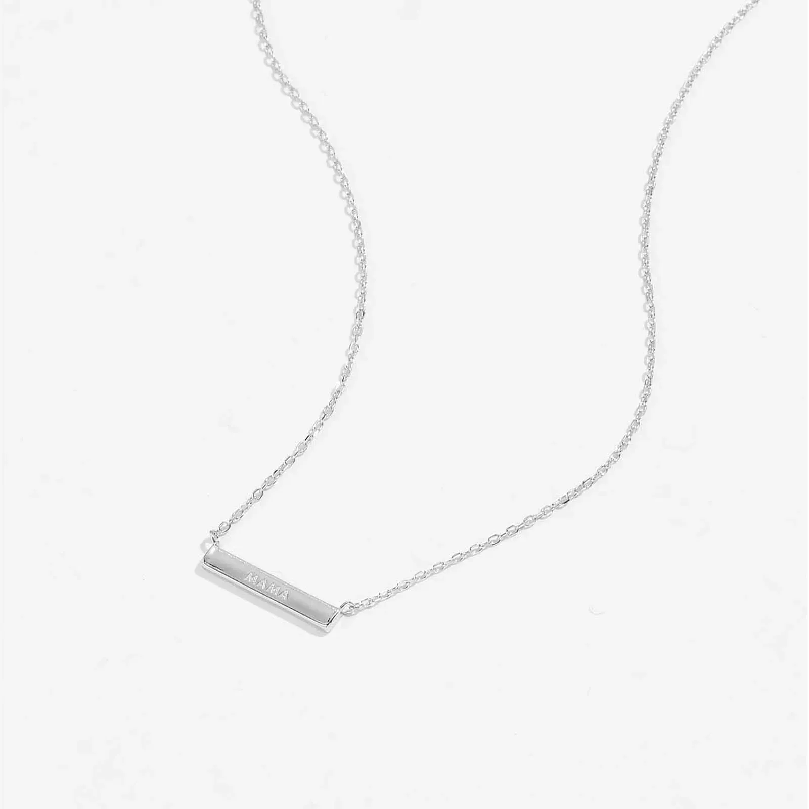 Сребърно персонализирано колие „Мама“ с правоъгълна висулка