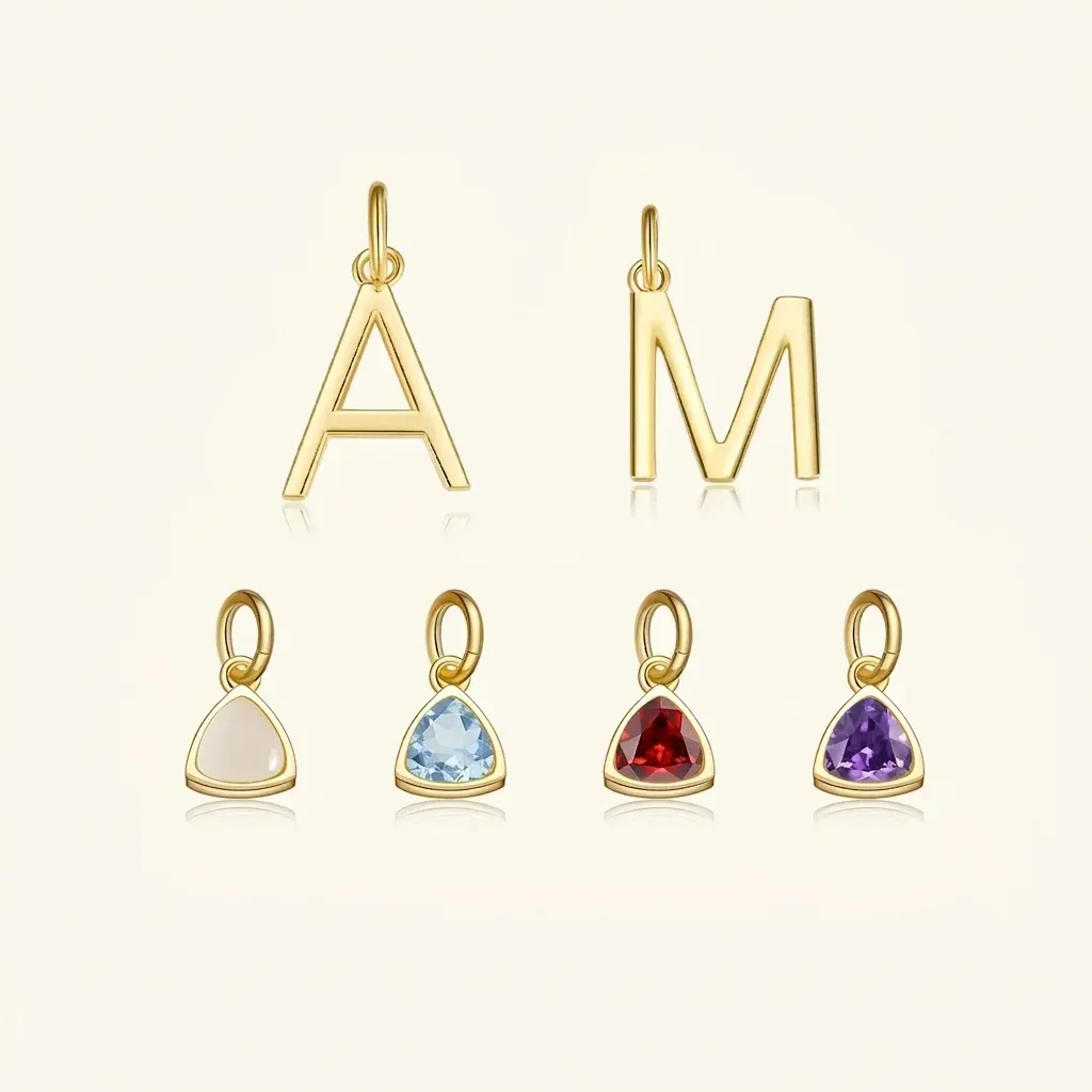 Деликатно колие с букви и камъчета