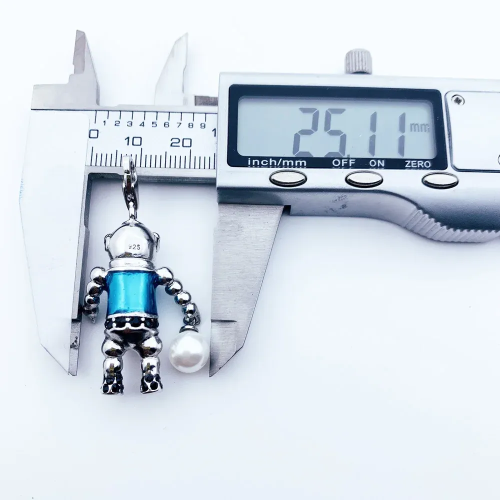 Сребърен висулка „Aquanaut Diver Aliens“ с циркон