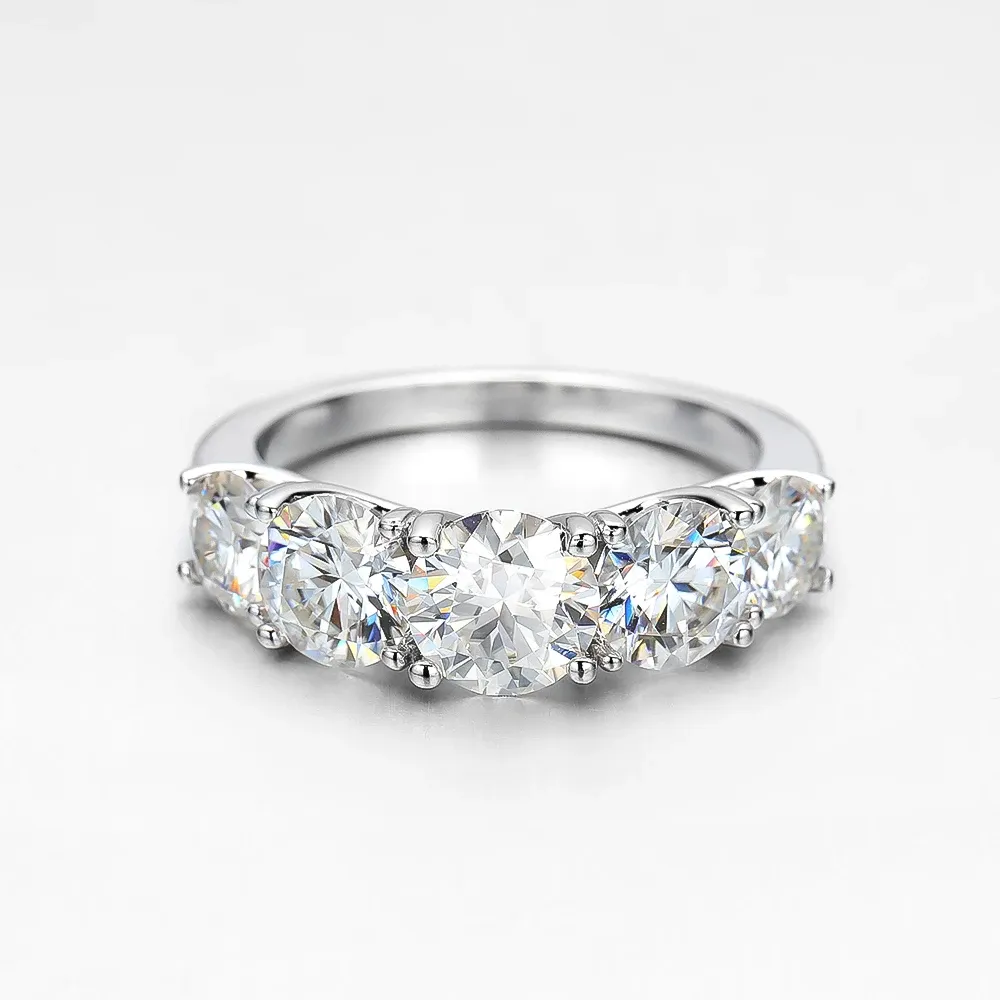 Сребърен пръстен с моисанит 3.6 карата и бяло златист финиш