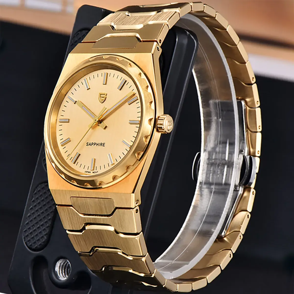 Тънък мъжки кварцов часовник с сапфир и 10 Bar