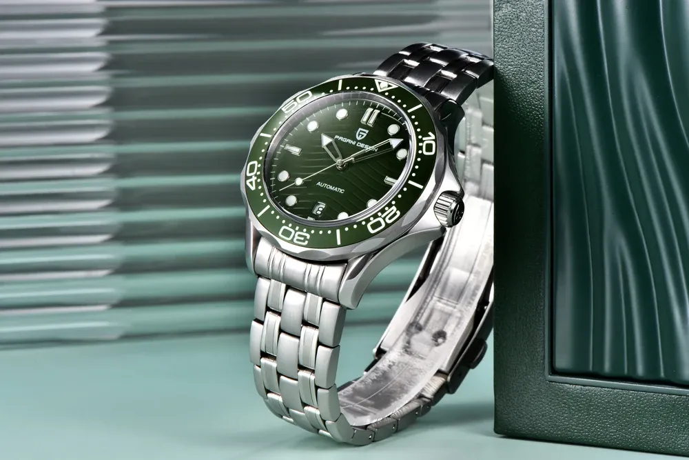 Механичен дайвър PAGANI DESIGN PD1685 с сапфир и 200 м водоустойчивост