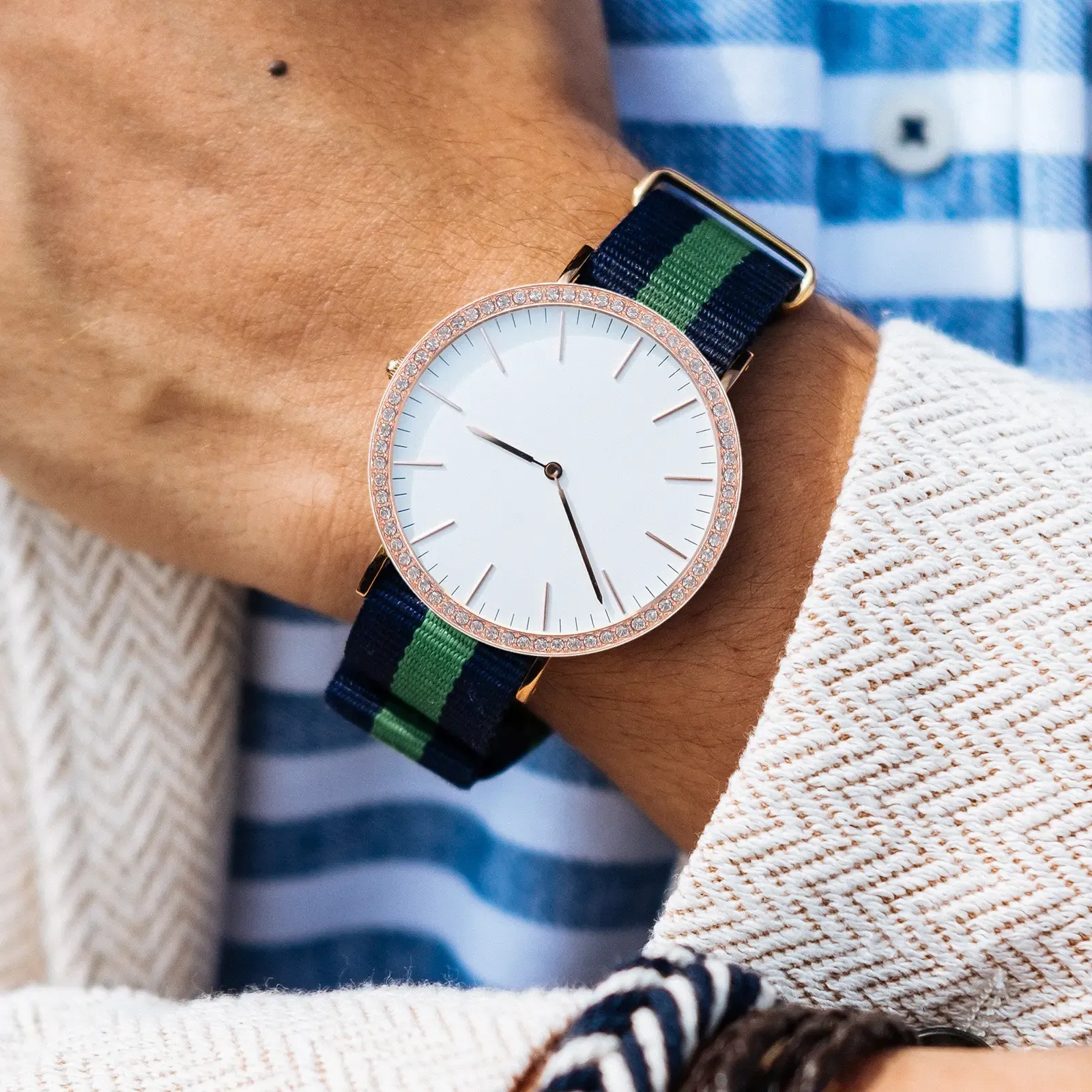 Розов безел пръстен с диамантен ефект за смарт часовник 42 мм