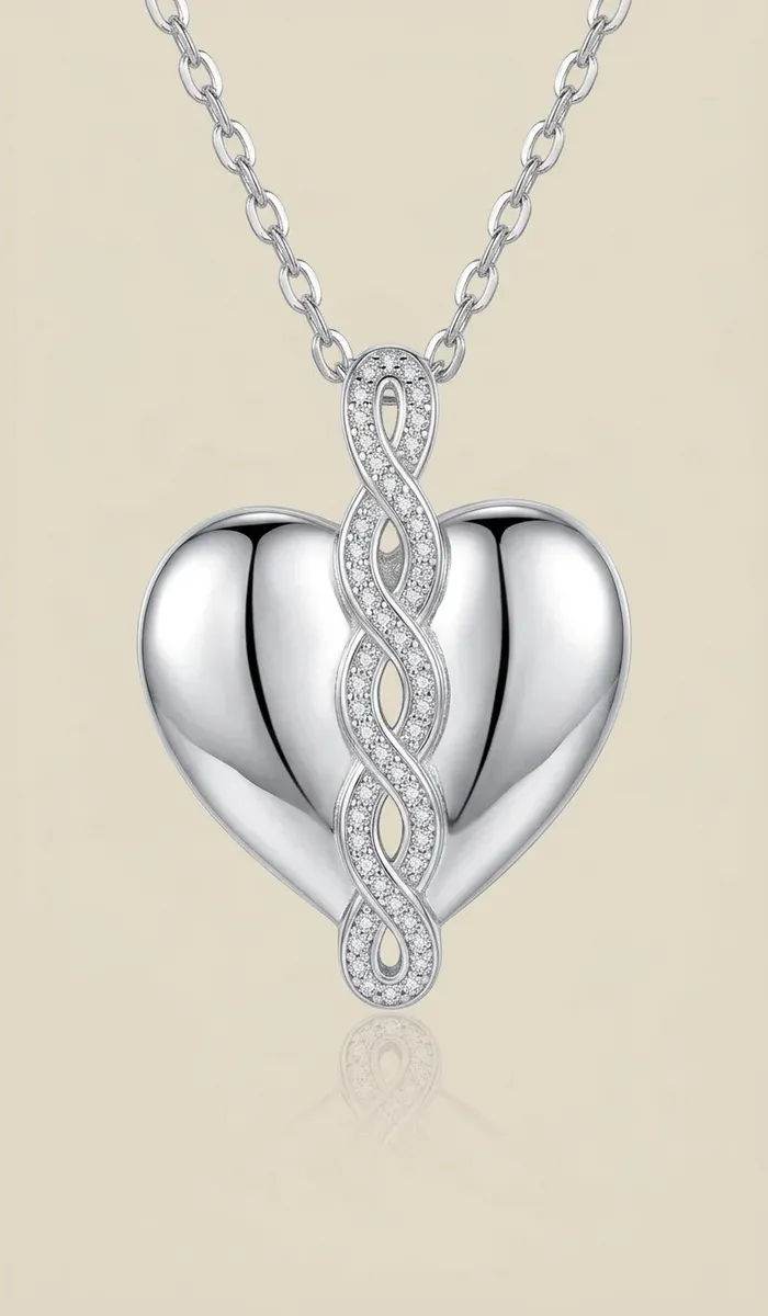 Сребърно колие със сърце и циркони
