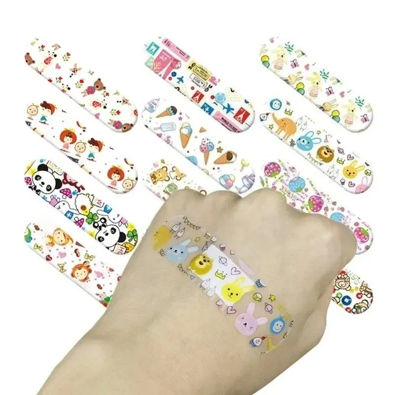 Комплект детски лепенки за рани с картунени мотиви, 100 броя