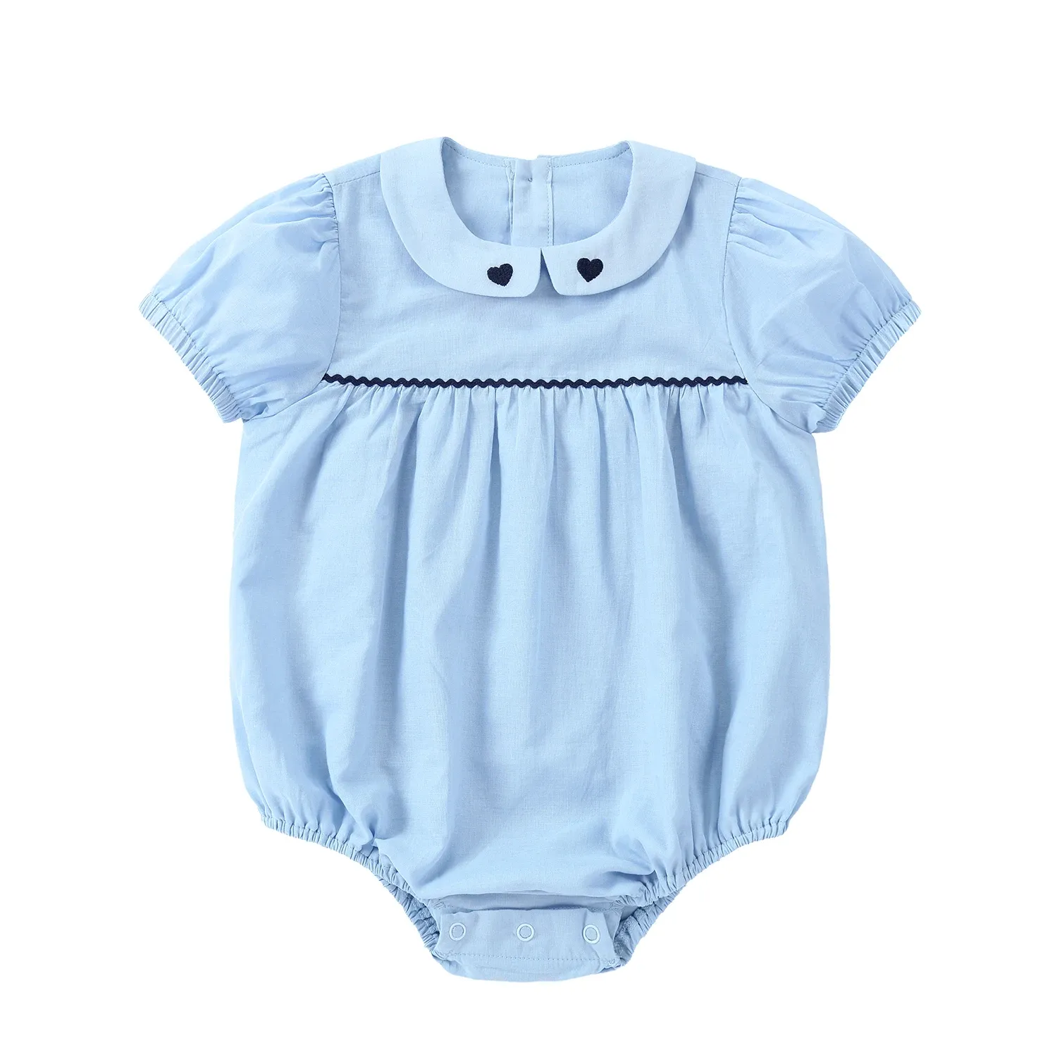 Детска пролетна рокля с бродерия и кариран комплект за семейни визии