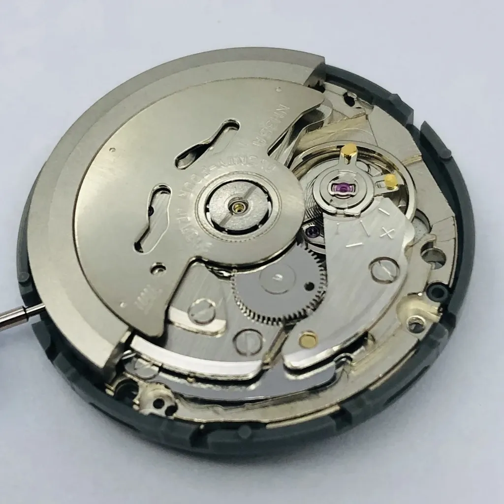 Автоматичен механизъм NH35 с дата и арабски диск