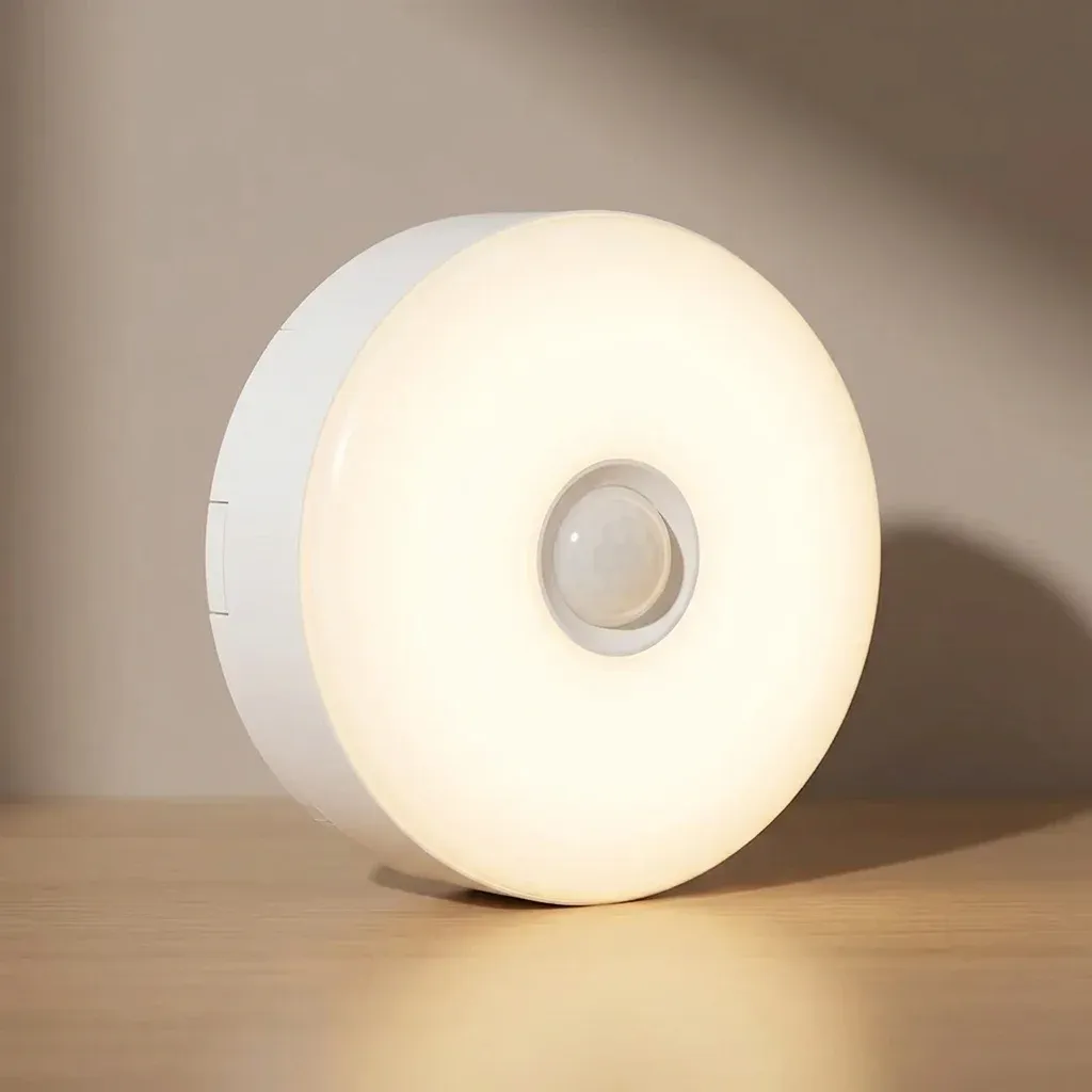 Сензорна LED нощна лампа отпред